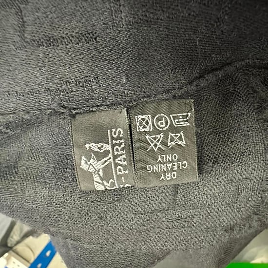 Hermès H Logo Accent Scarf in Black Cashmere - Image 5