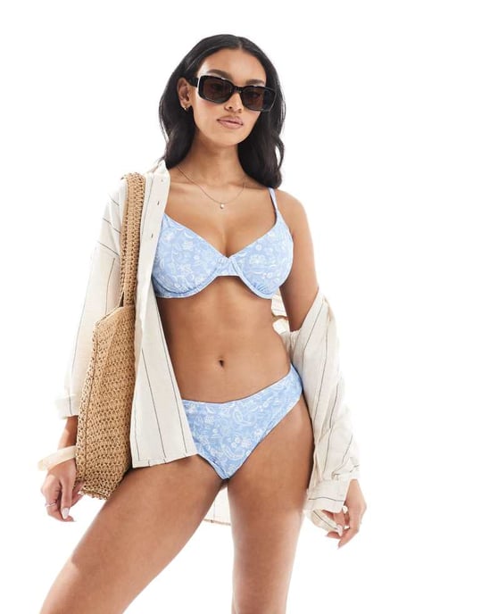 Hollister kurvig underwired bikiniöverdel i blått mönster - Image 2