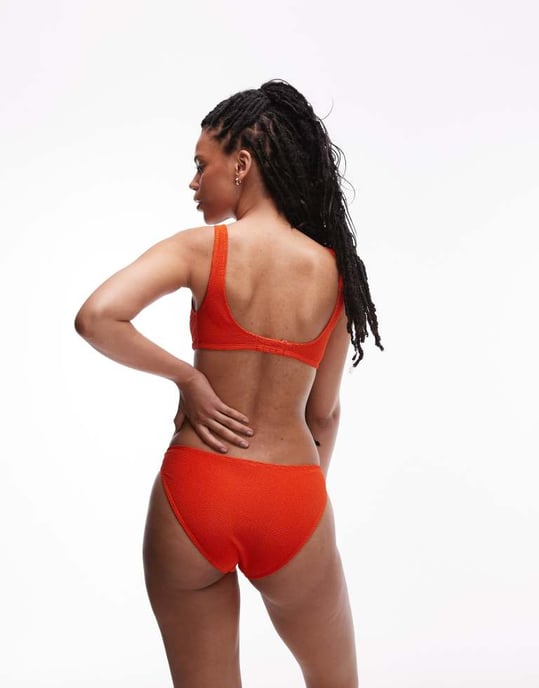 & Other Stories rynkad triangelsnodd bikinitopp i orange - Image 2