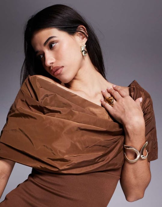 ASOS DESIGN bardot manipulerad taftabodice midi klänning i mocha - Image 4