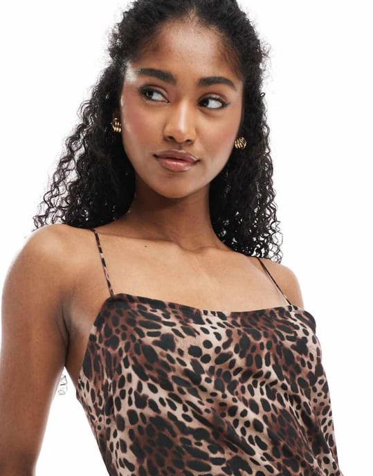 Monkis satinvadmidaxi slipklänning i leopardmönster exklusiv för ASOS - Image 3