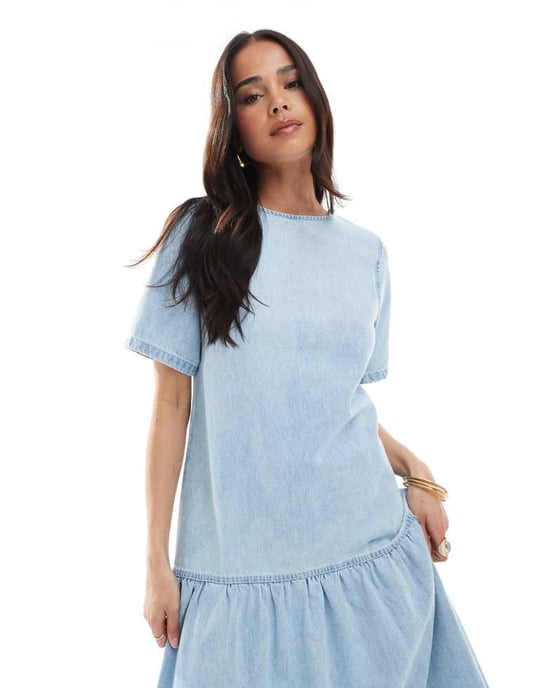 ASOS DESIGN denimt-shirt midiklänning med sänkt midja i ljusblå denim - Image 4
