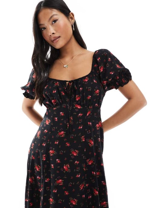 Miss Selfridge Petite spunnit te midaxi klänning i svart ros mönster - Image 4