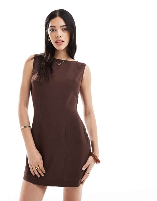 ASOS DESIGN linneblandning sömdetalj mini klänning i choklad - Image 4