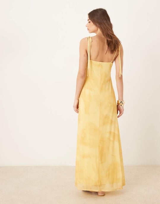 ASOS DESIGN cami med band midi teklänning i gult blommönster - Image 4