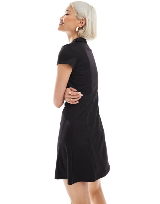 ASOS DESIGN kortärmad miniklänning i chokladfärg i scuba-liknande tyg - Image 2