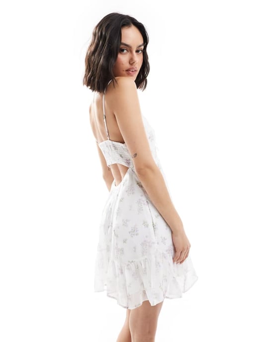 Hollister asymmetrisk vintage mini svängklänning i vit blommönster - Image 3