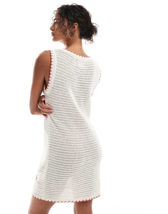 ASOS DESIGN virkad miniklänning med blommig broderi i ecru - Image 4