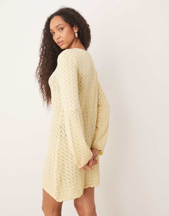 ASOS DESIGN stickad miniklänning med utsvängda ärmar i smörgul - Image 3