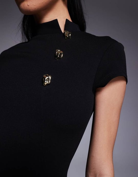 ASOS DESIGN hög hals ärmklänning med knappdetalj i svart - Image 3