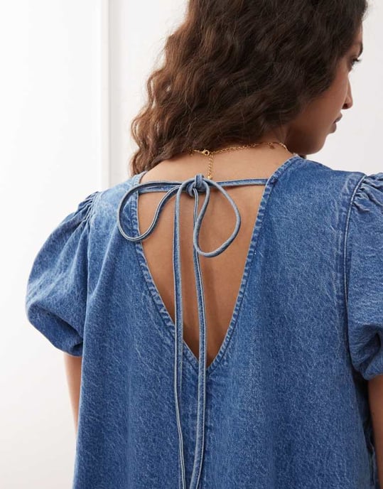Återvunnen Vintage denim smock mini klänning med puffärmar i mellanblått - Image 4