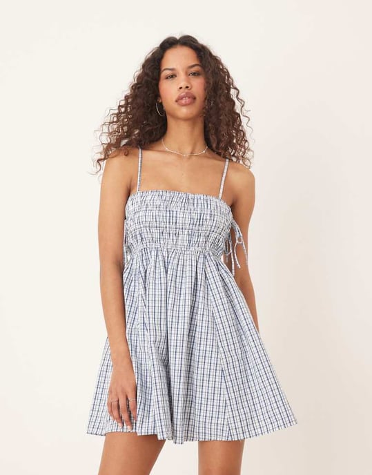 Abercrombie & Fitch babydoll smockad miniklänning i blått rutig mönster - Image 2
