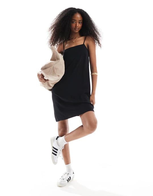 Vero Moda fyrkantig urringning cami mini klänning i svart - Image 2