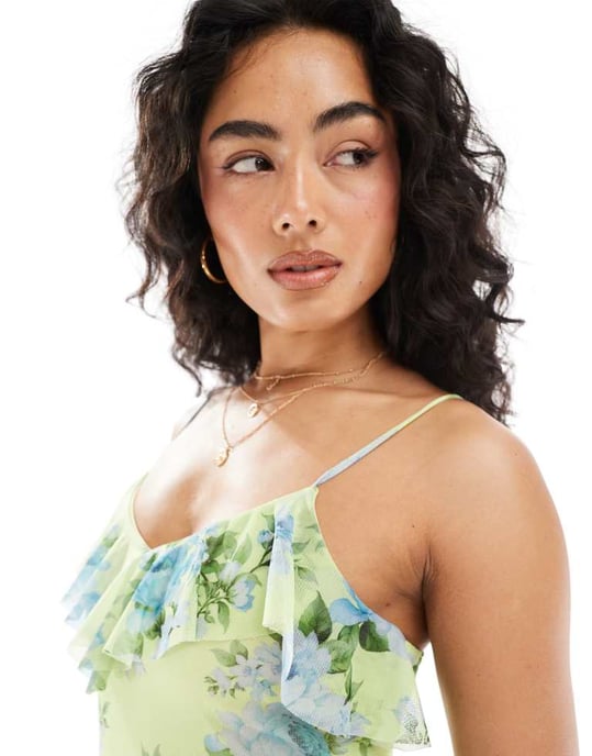 Miss Selfridge flerdelad blommig volangklänning i guldfärg - Image 2