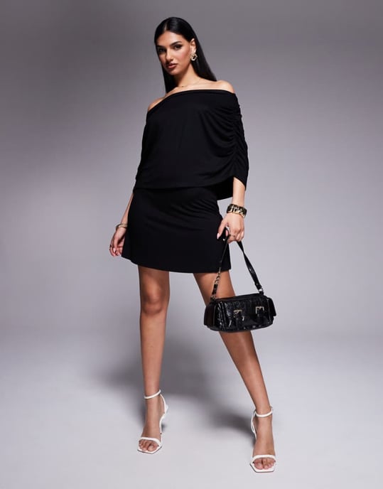 ASOS DESIGN bardot cape overlay miniklänning i svart - Image 1