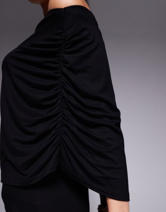 ASOS DESIGN bardot cape overlay miniklänning i svart - Image 4