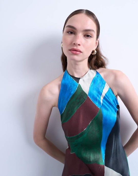 Topshop satäng halterneck-klänning i abstrakt mönster - Image 4