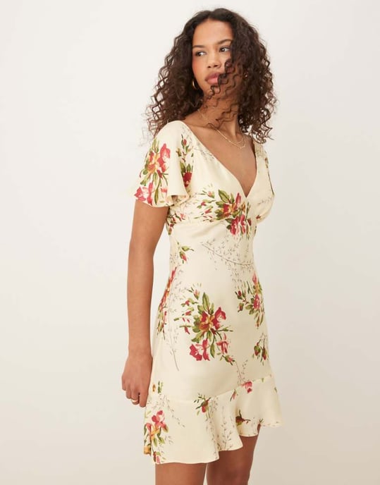 ASOS DESIGN miniklänning med fjäderärmar i blommönster - Image 1