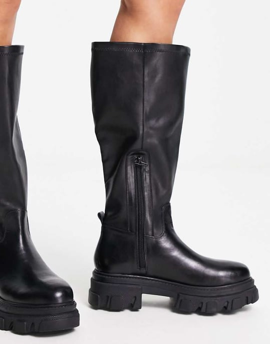 Simply Be Wide Fit knee flat boot with cleated sole in black - Image 2