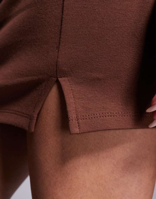 ASOS DESIGN co-ord premium ponte mini kjol i choklad - Image 3