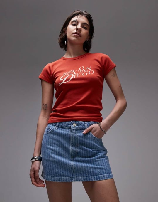Topshop denim pelmet minikjol i bleknade randar - Image 2