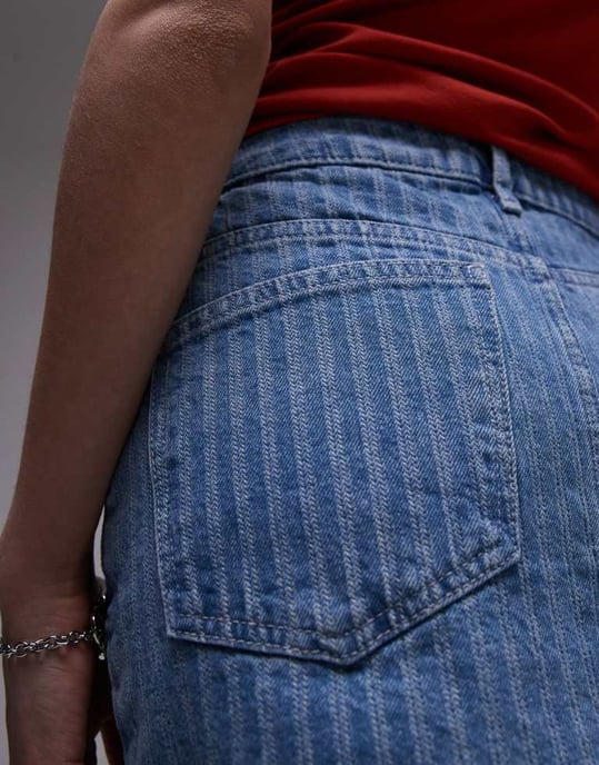 Topshop denim pelmet minikjol i bleknade randar - Image 4