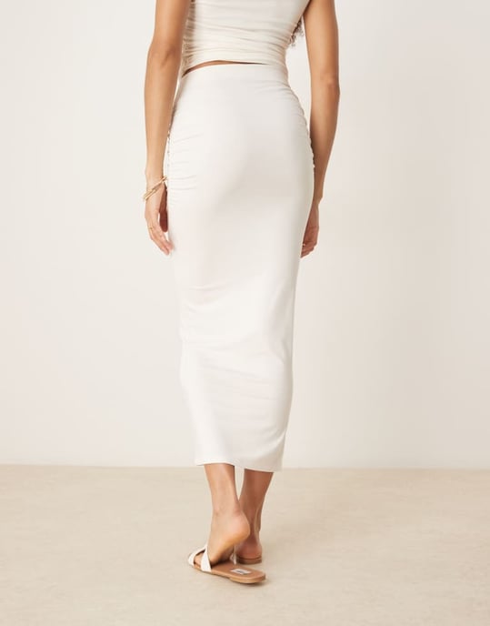 Gina Tricot Soft Touch jersey maxi skirt with ruched side detail in cream - Image 3