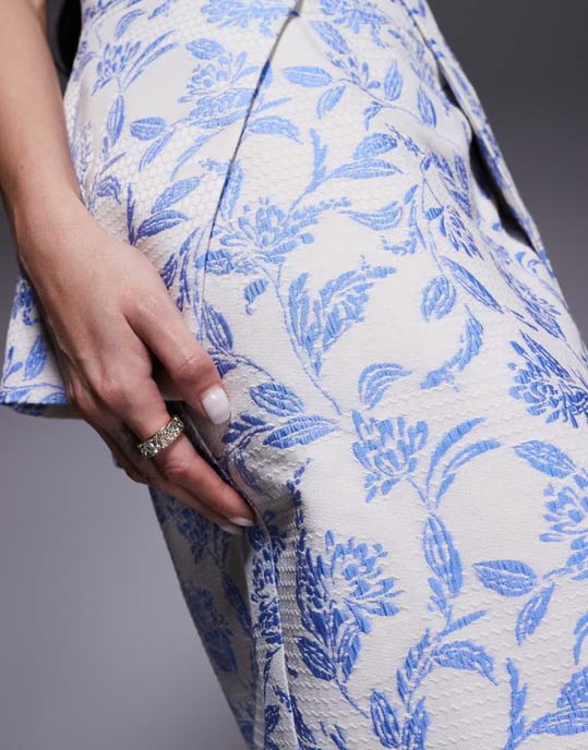 ASOS LUXE co-ord jacquard skräddarsydd maxikjol med sprund bak i gobelängblommor - Image 4