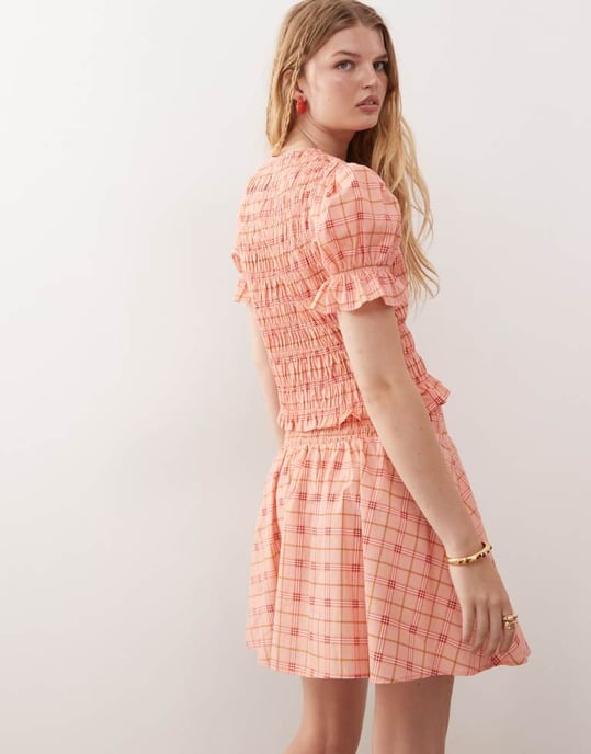 Återvunnen vintage västerländsk minikjol med rynkning i rosa rutigt - Image 4