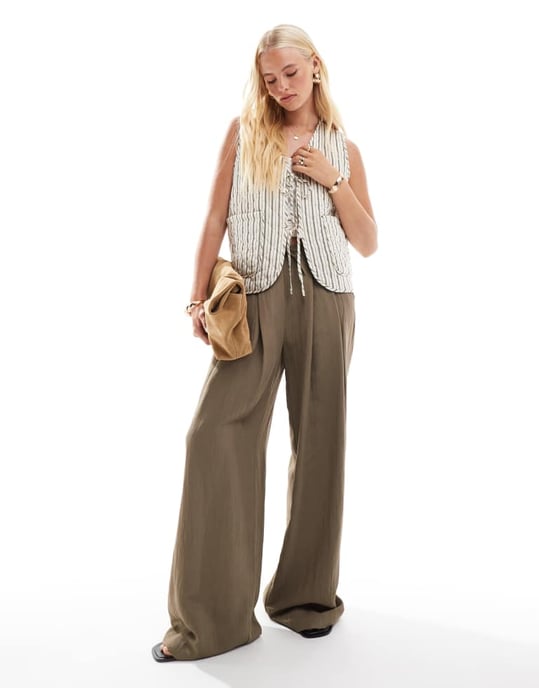 ONLY tie front quilted gilet in beige stripe - Image 3