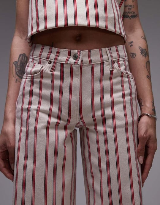 Topshop mid-rise breda benjeans i röd rand - Image 4