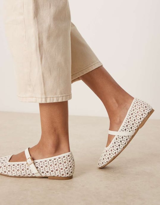 ASOS DESIGN Vid Passform Lottie mary jane balett i off-white väv - Image 3