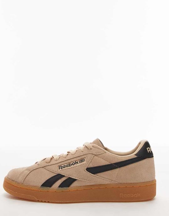 Reebok Club C Grounds trainers in tan and black - Image 2