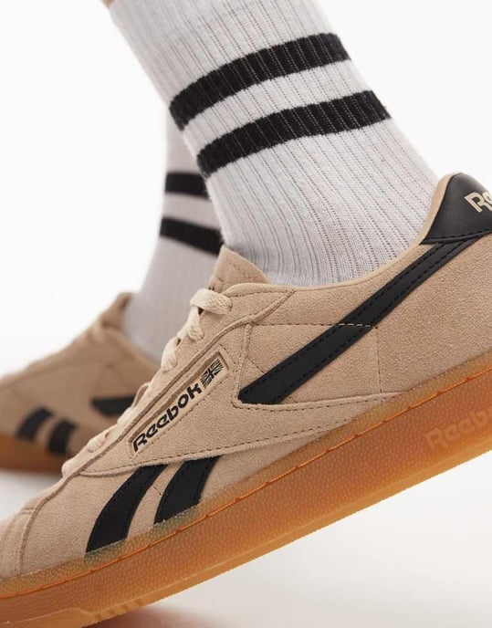 Reebok Club C Grounds trainers in tan and black - Image 3