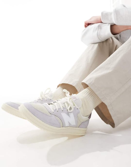 New Balance CT500 unisex trainers in light grey - Image 1