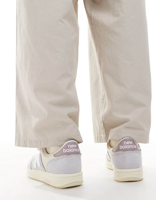 New Balance CT500 unisex trainers in light grey - Image 3