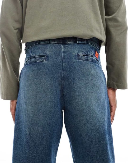 ASOS DESIGN baggy snickarjeans i mörk tvättad blå - Image 4