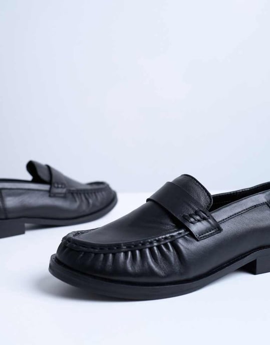 Topshop Carey real leather loafers with ruched detail in black - Image 3