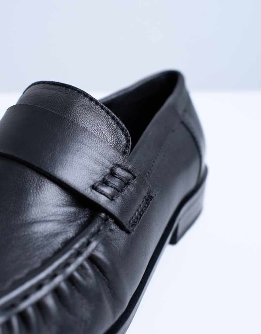 Topshop Carey real leather loafers with ruched detail in black - Image 4