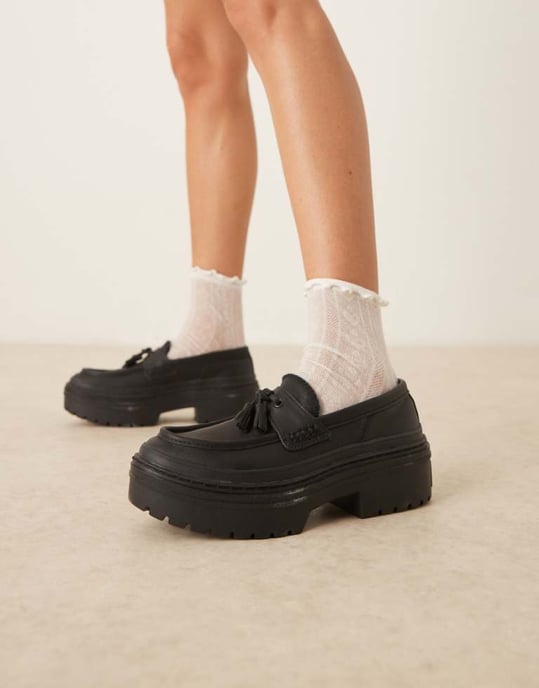 Converse Chuck Taylor All Star platform loafers in black - Image 1