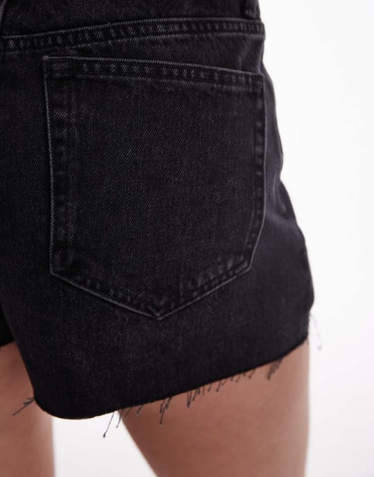 Topshop denim A-linjeformade shorts i tvättad svart - Image 2
