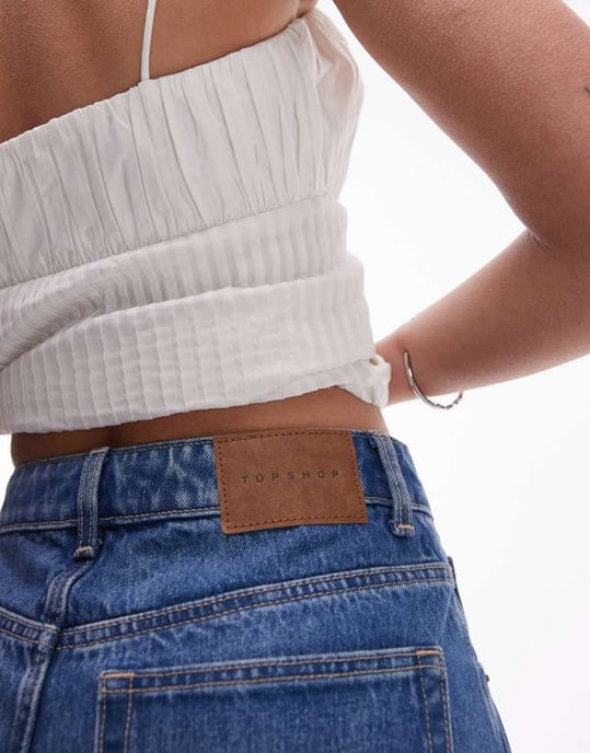 Topshop denim Editor-shorts i medelblå - Image 3