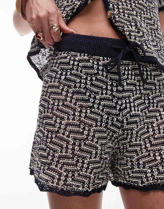 Topshop stickad virkad mönster kort co-ord i multifärg - Image 3