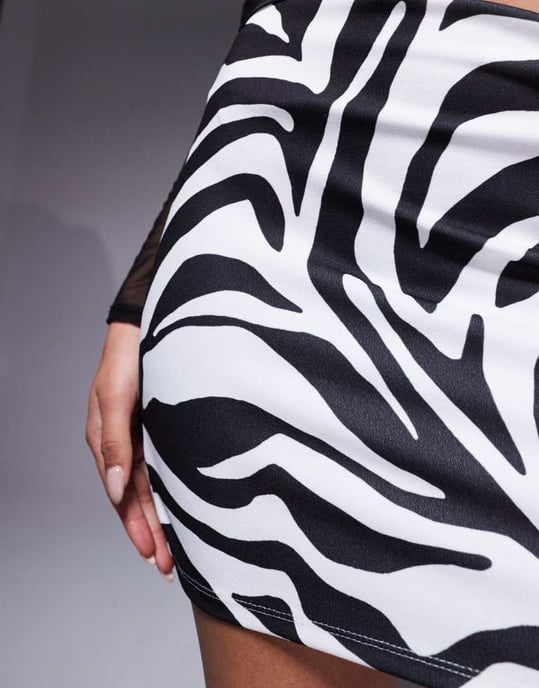 ASOS DESIGN lågt skuren mikrokjol i zebramönster - Image 3