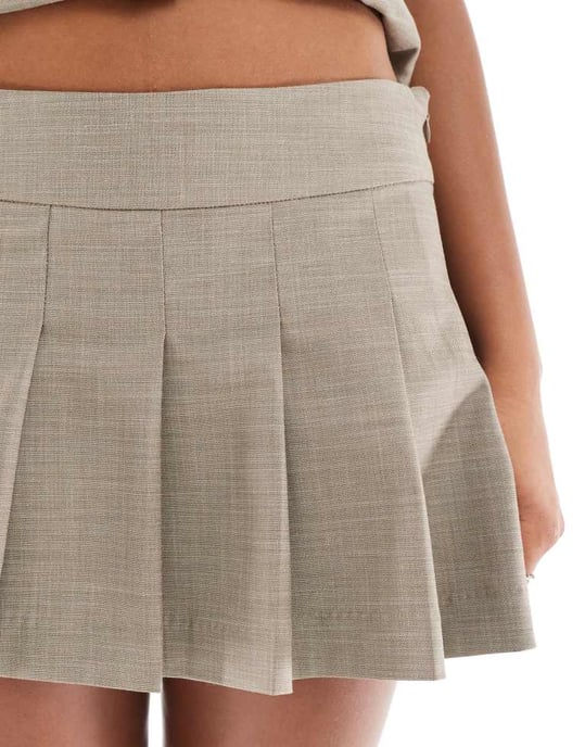 JJXX co-ord low rise pleated skirt in beige - Image 4
