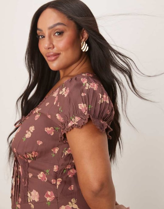 ASOS DESIGN Curve spun lace trim corset waist jumpsuit in mauve floral print - Image 4