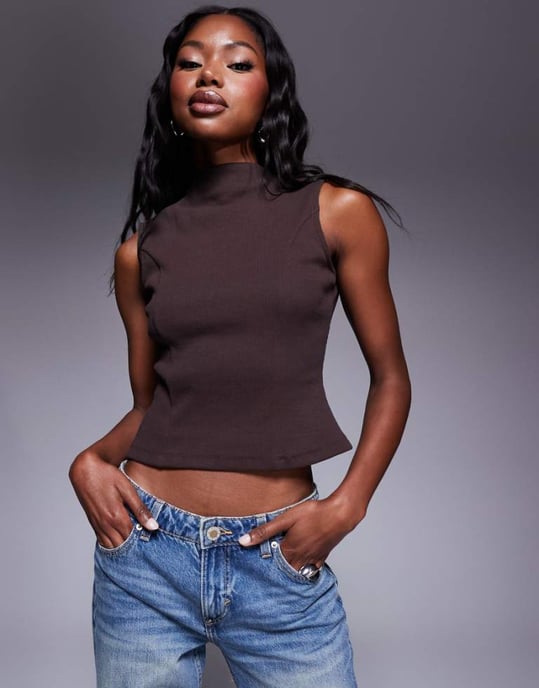 ASOS DESIGN kompakta ribbad tanktop med växande hals och sömsdetaljer - Image 1