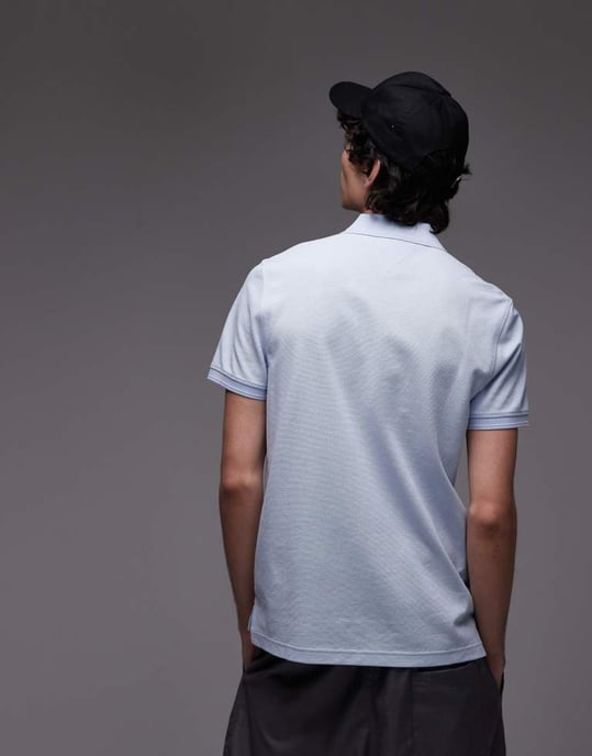 Tommy Hilfiger strukturerad vanlig polo skjorta i ljusblå - Image 4