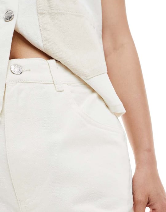 ASOS DESIGN pappa shorts med tvåfärgade paneler i ecru och beige co-ord - Image 4