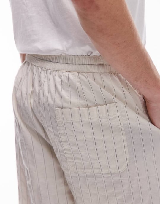 ARKET texturerade bomulls-dobby shorts i vitt - Image 2
